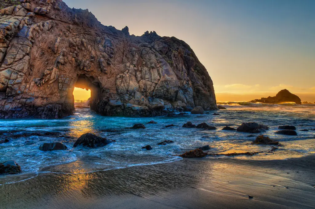 Pfeiffer Beach, California. Most remote beaches in the world, California, USA. Matthew Hansen | Flickr Profile