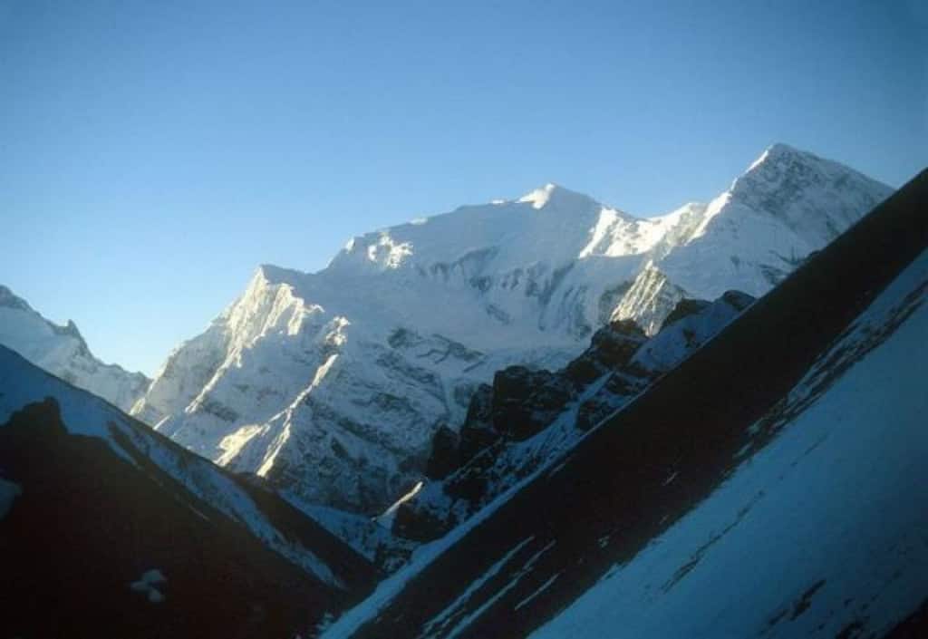 Views along the Annapurna trek