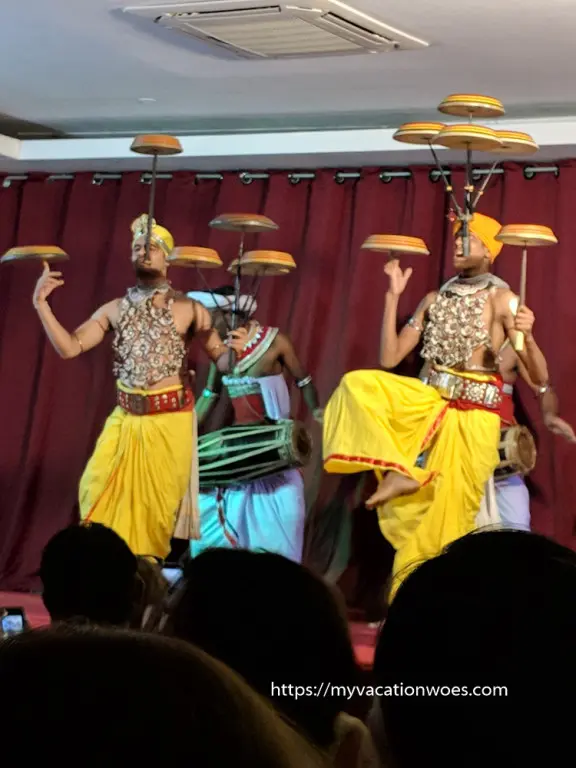 2 days in Kandy traditional dance show