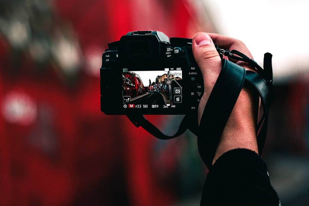 DSLR cameras for street photography