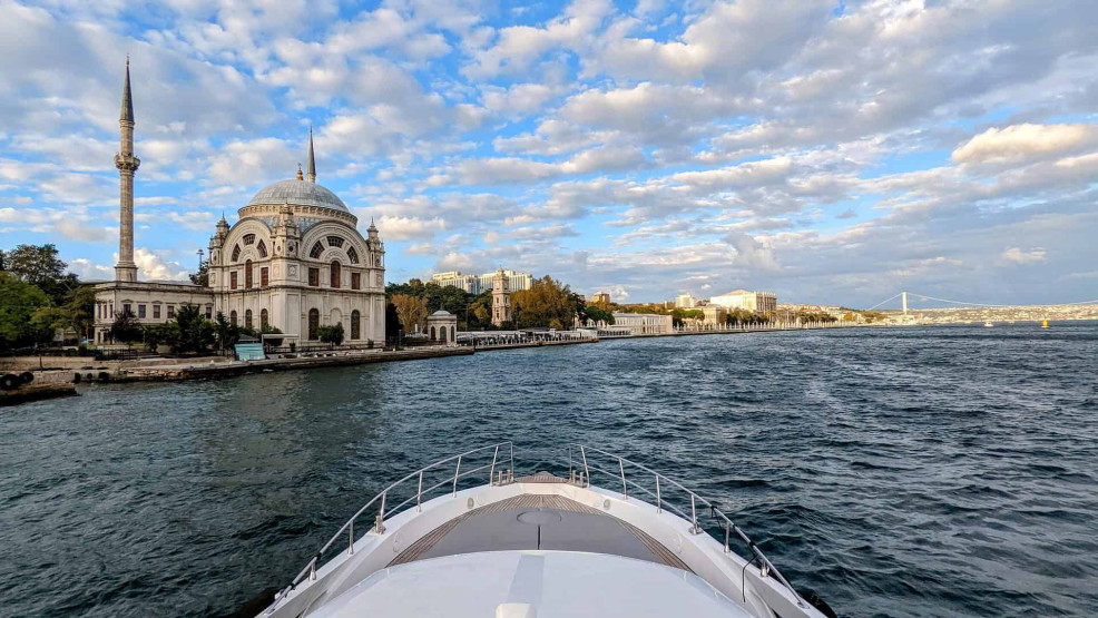 Bosporus Yacht Tour in Istanbul, Turkey