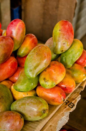 Mozambique food - mangoes